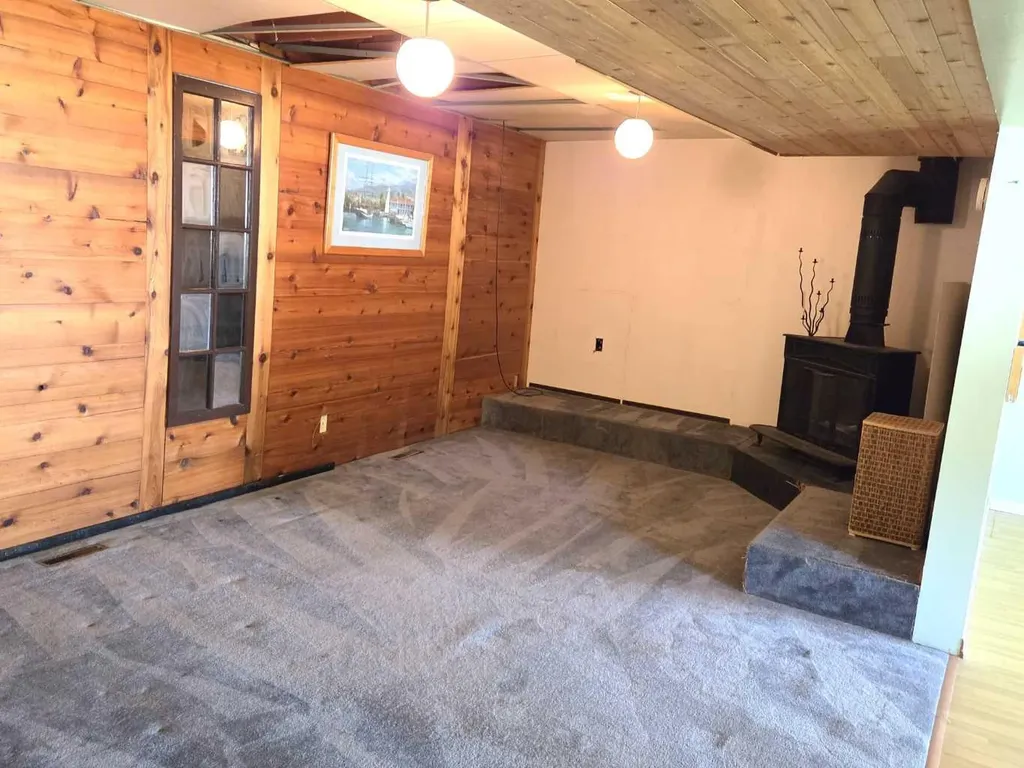 5039 56 Street E Innisfail AB T4G 1R3