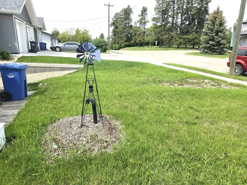 5039 56 Street E Innisfail AB T4G 1R3