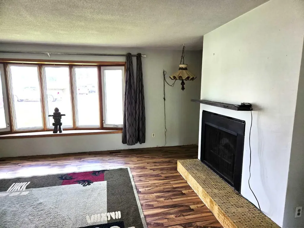 5039 56 Street E Innisfail AB T4G 1R3