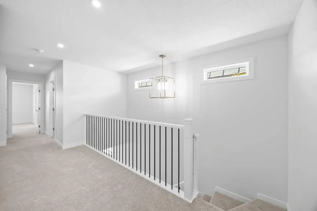 131 Greenwich Drive NW Calgary AB T3B 6K7