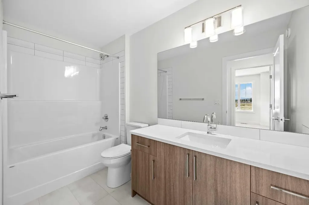 131 Greenwich Drive NW Calgary AB T3B 6K7