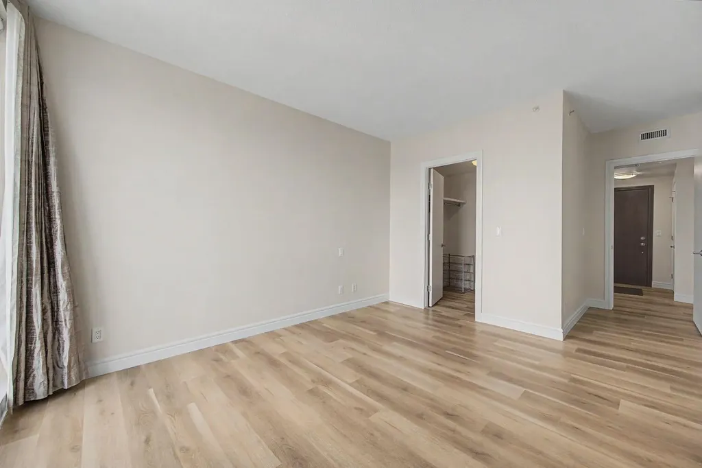 817 15 Avenue SW Calgary AB T2R 0H8