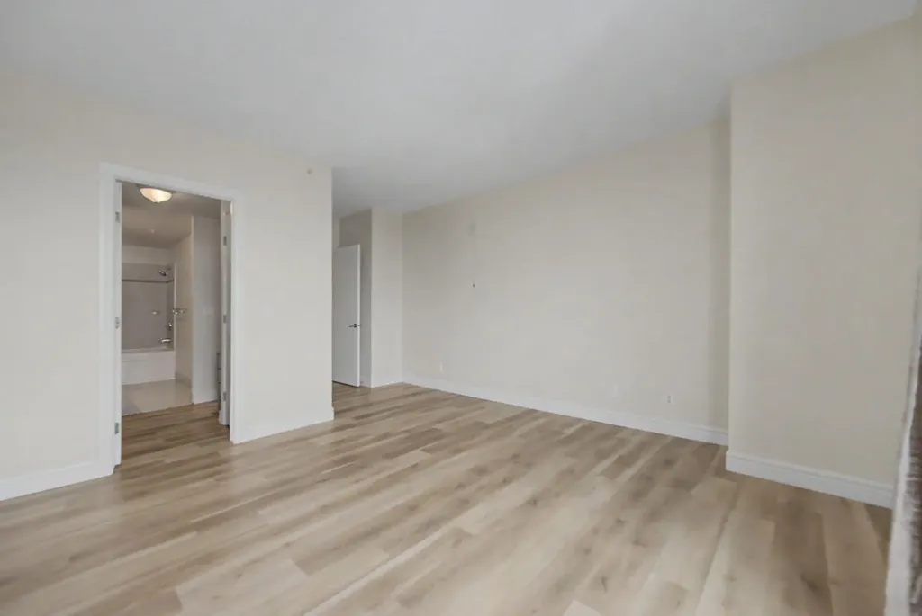 817 15 Avenue SW Calgary AB T2R 0H8