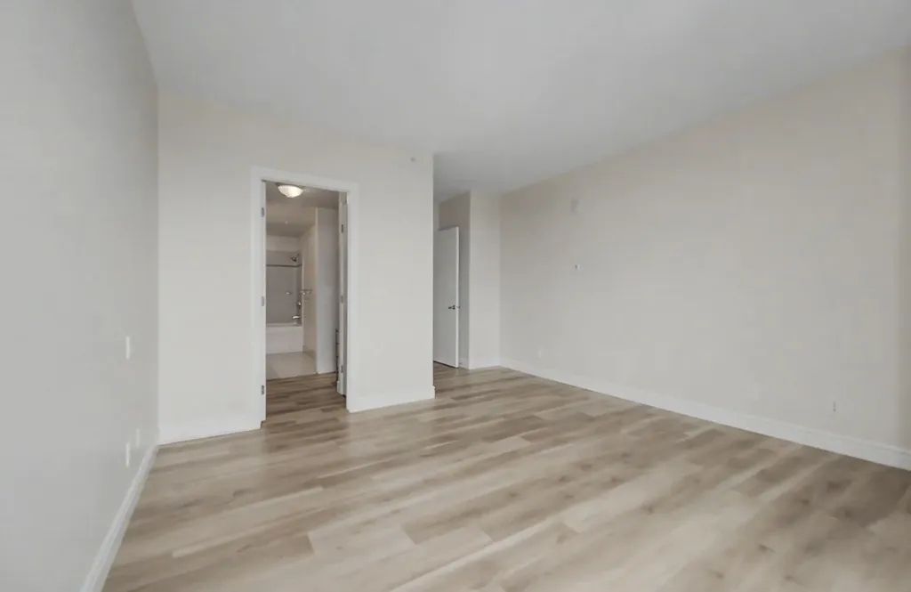 817 15 Avenue SW Calgary AB T2R 0H8
