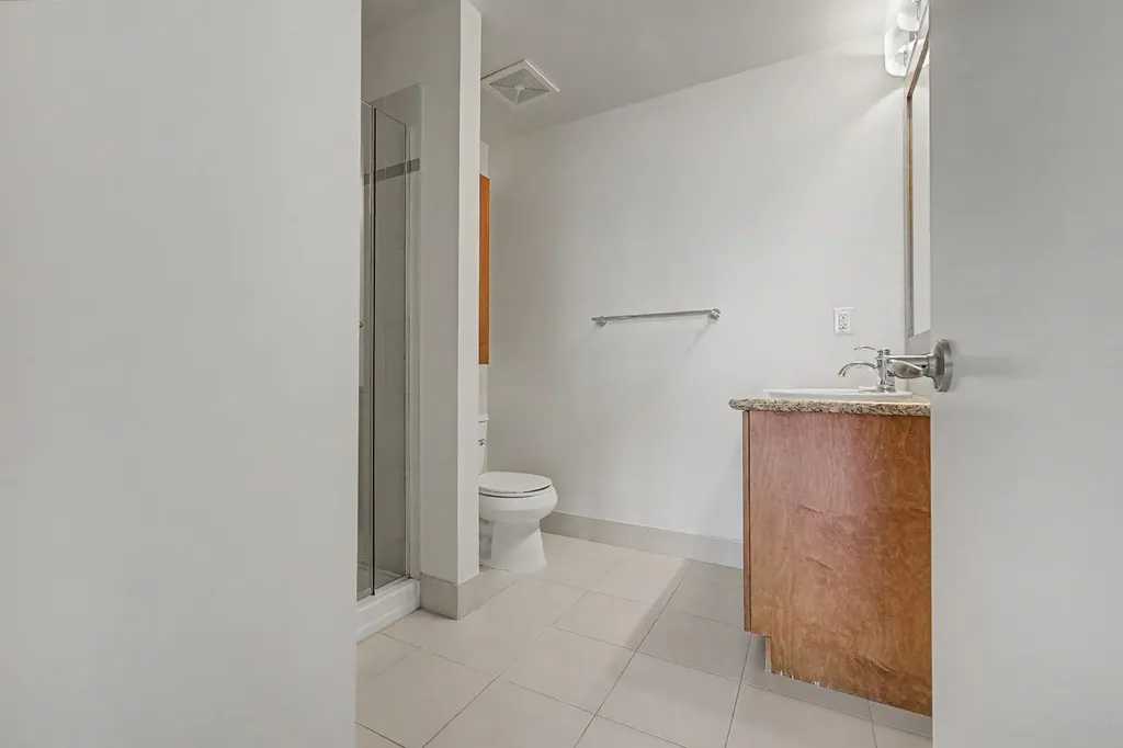 817 15 Avenue SW Calgary AB T2R 0H8