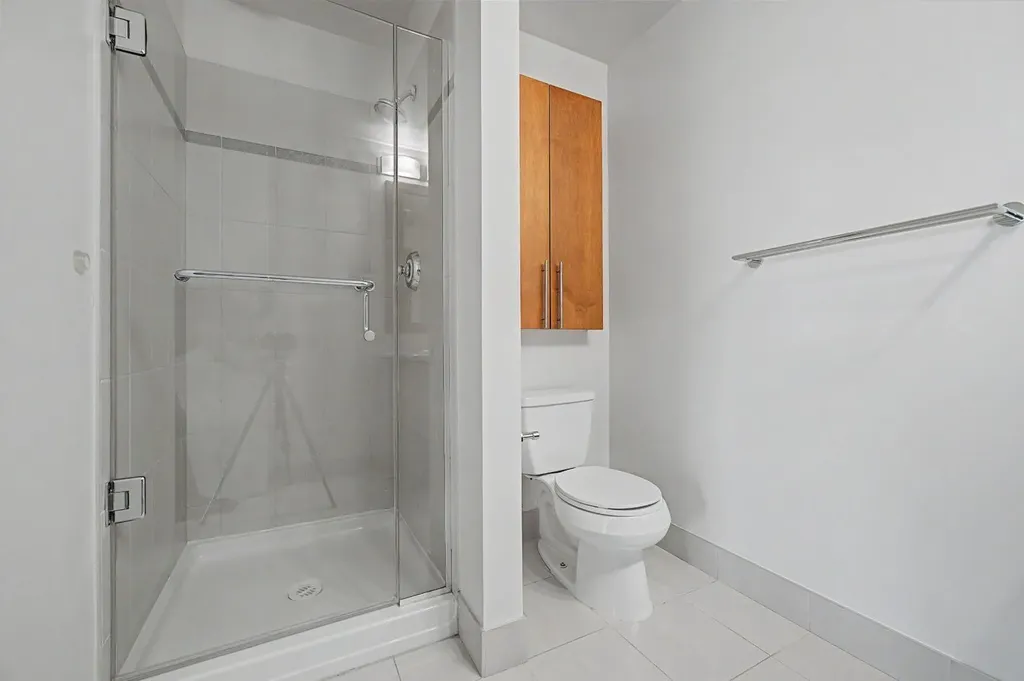 817 15 Avenue SW Calgary AB T2R 0H8