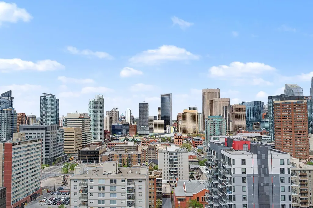 817 15 Avenue SW Calgary AB T2R 0H8
