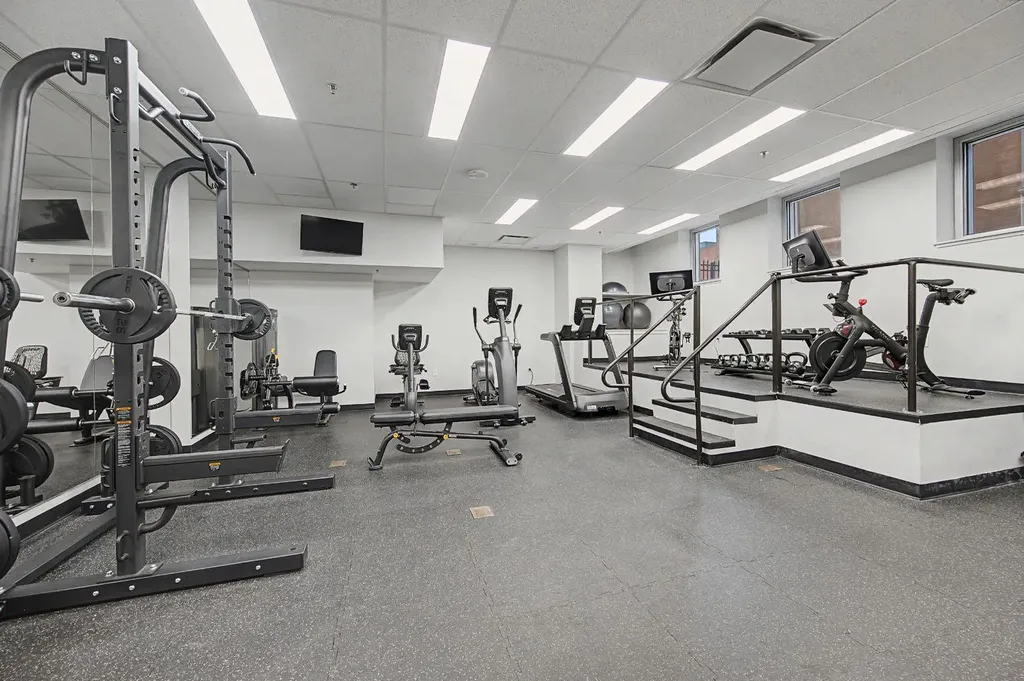 817 15 Avenue SW Calgary AB T2R 0H8