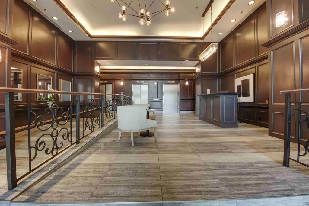 817 15 Avenue SW Calgary AB T2R 0H8