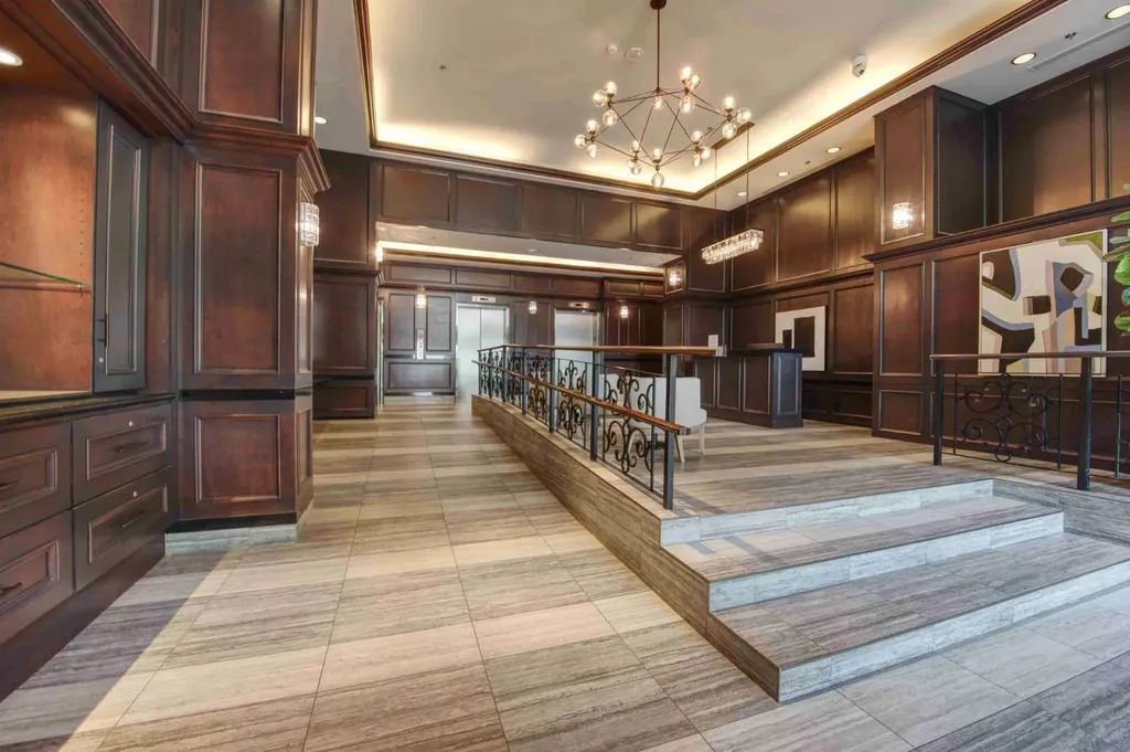 817 15 Avenue SW Calgary AB T2R 0H8