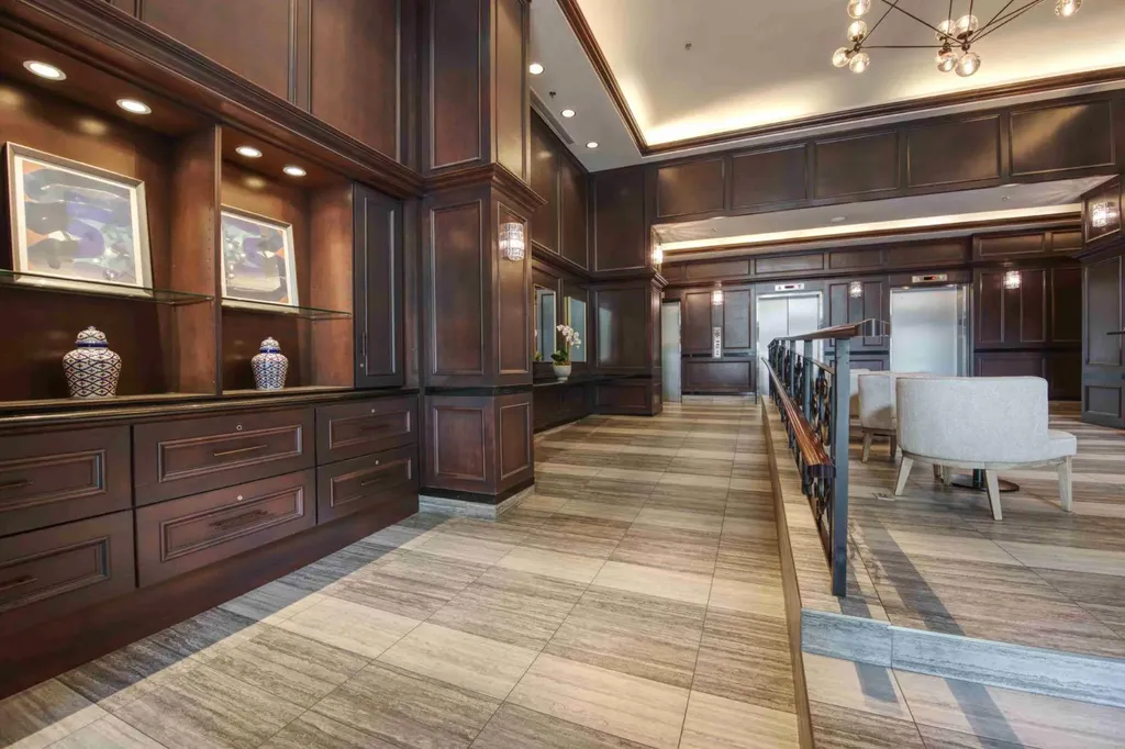 817 15 Avenue SW Calgary AB T2R 0H8