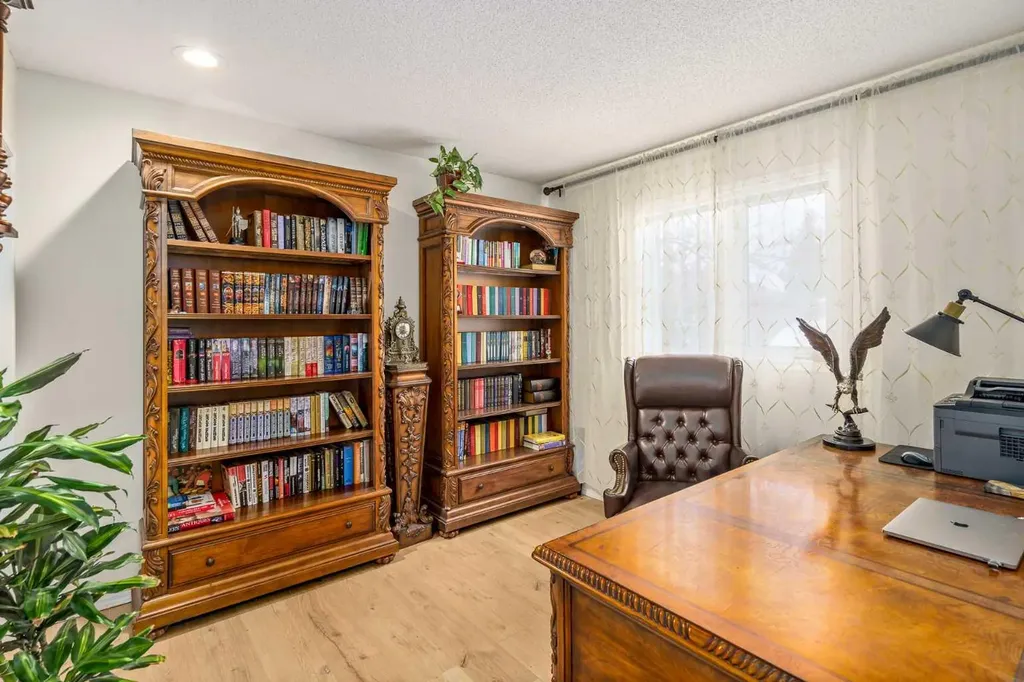 76 Sunlake Gardens SE Calgary AB T2X 3G4