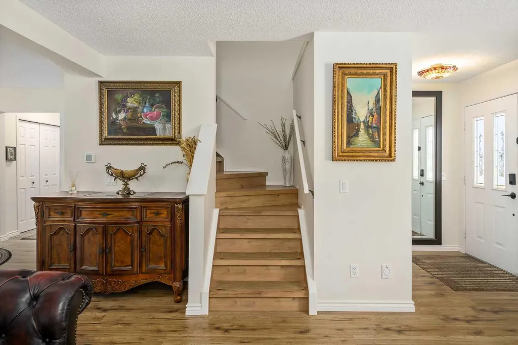 76 Sunlake Gardens SE Calgary AB T2X 3G4