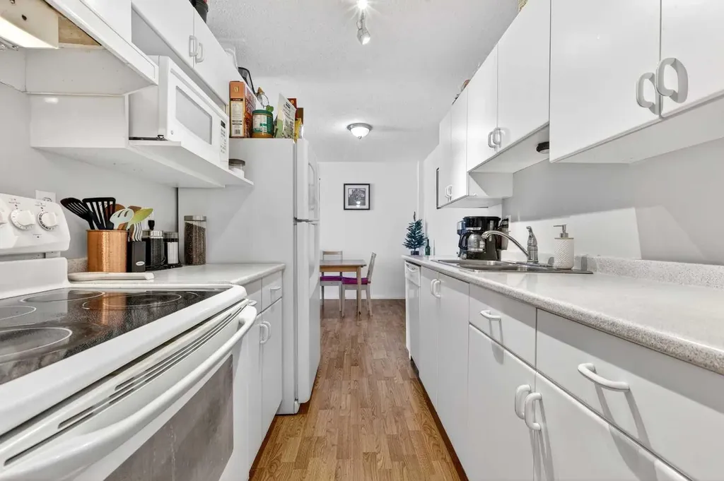 80 Galbraith Drive SW Calgary AB T3E 3H2
