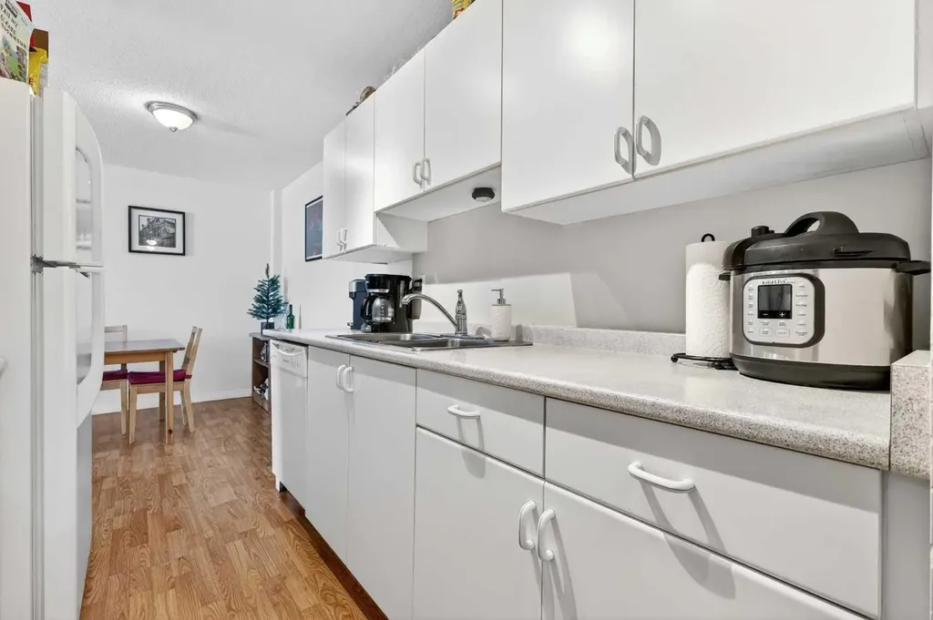 80 Galbraith Drive SW Calgary AB T3E 3H2