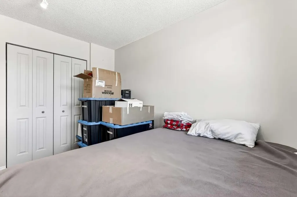 80 Galbraith Drive SW Calgary AB T3E 3H2