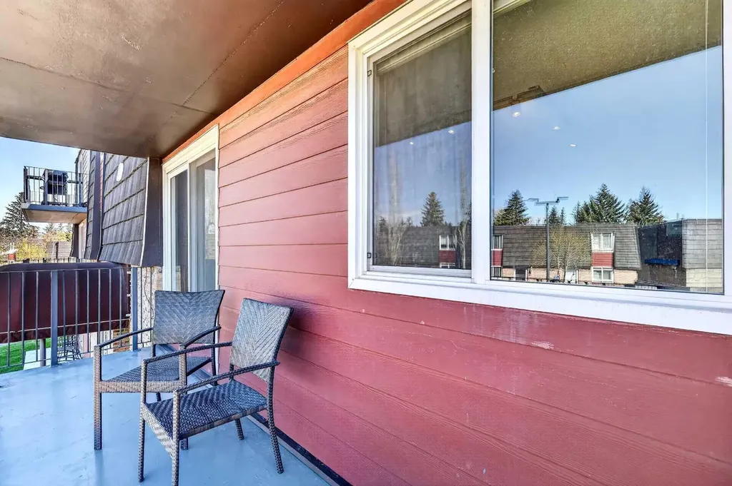80 Galbraith Drive SW Calgary AB T3E 3H2