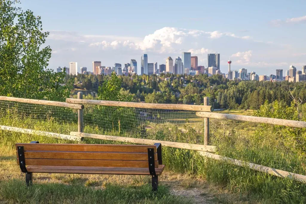 1639 Acton Avenue SW Calgary AB T2T 2R1
