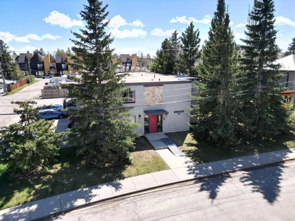 1639 Acton Avenue SW Calgary AB T2T 2R1