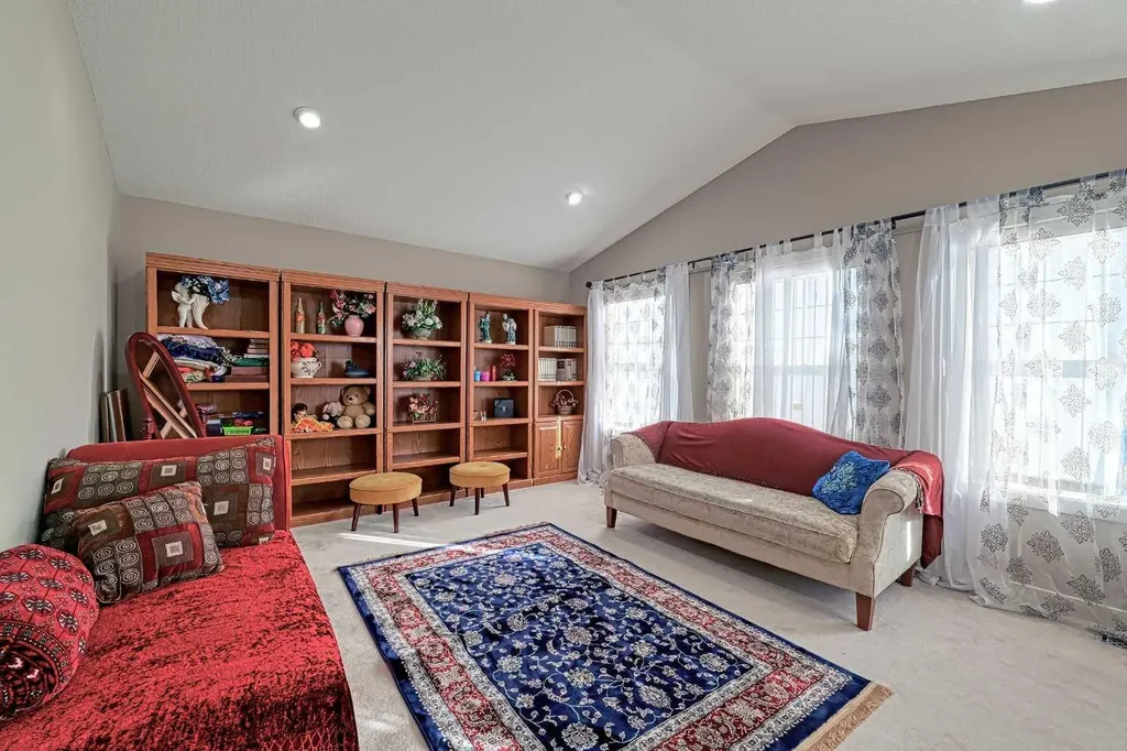 247 Pantego Way NW Calgary AB T3K 0C2