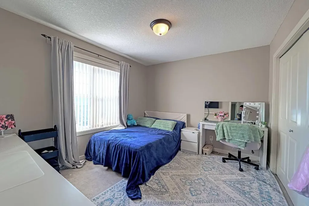 247 Pantego Way NW Calgary AB T3K 0C2