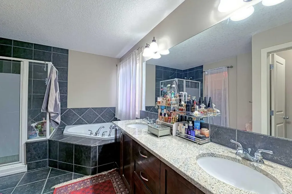 247 Pantego Way NW Calgary AB T3K 0C2