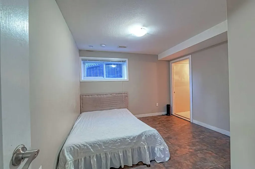 247 Pantego Way NW Calgary AB T3K 0C2
