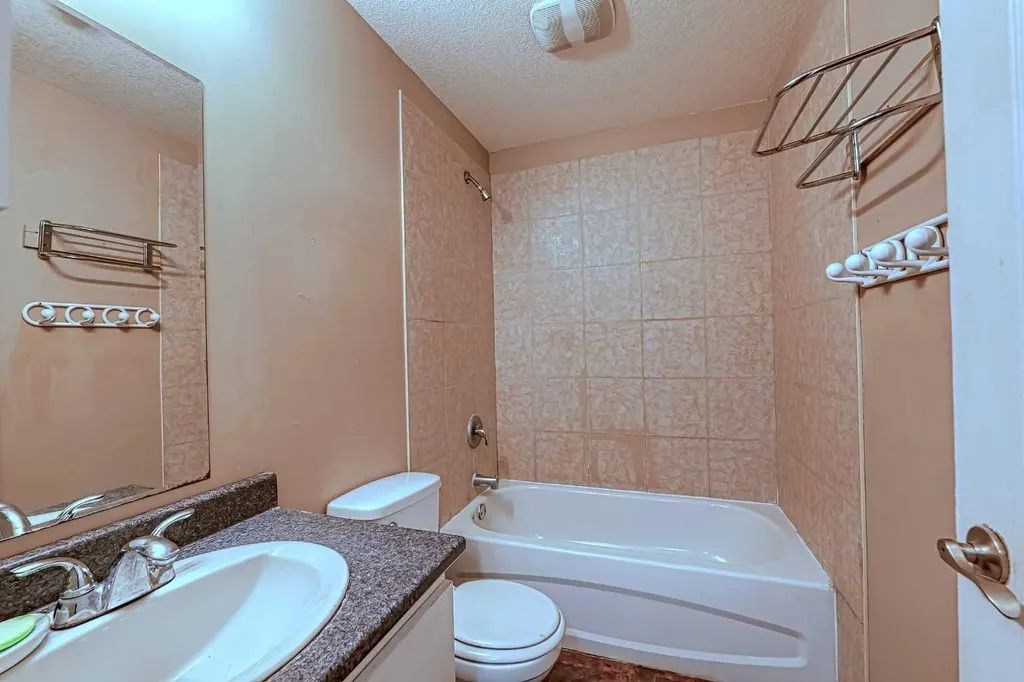 247 Pantego Way NW Calgary AB T3K 0C2