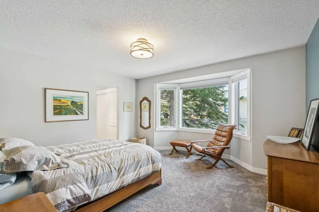 47 Hawkside Park NW Calgary AB T3G 2W4