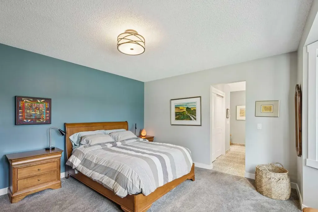 47 Hawkside Park NW Calgary AB T3G 2W4