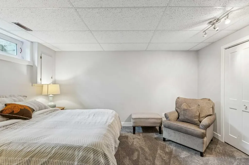 47 Hawkside Park NW Calgary AB T3G 2W4
