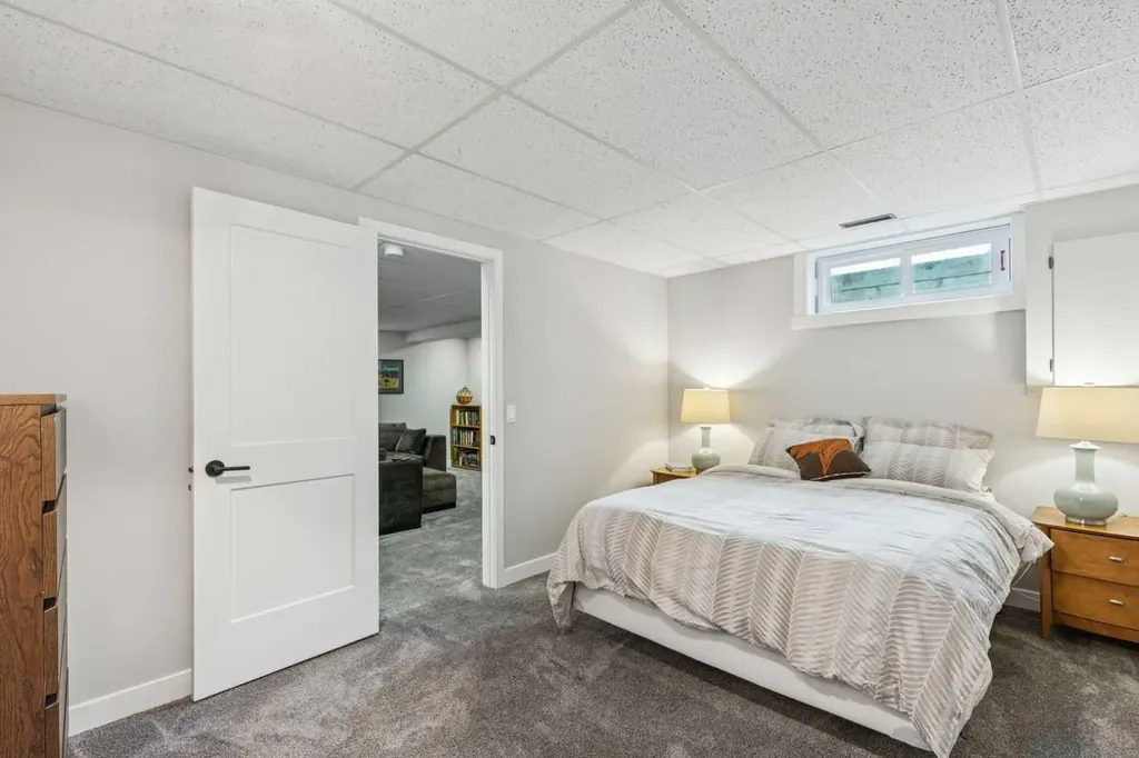 47 Hawkside Park NW Calgary AB T3G 2W4