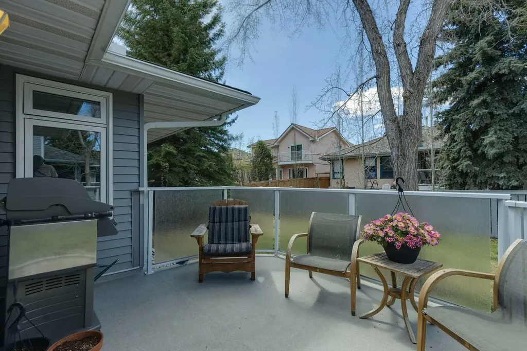 47 Hawkside Park NW Calgary AB T3G 2W4