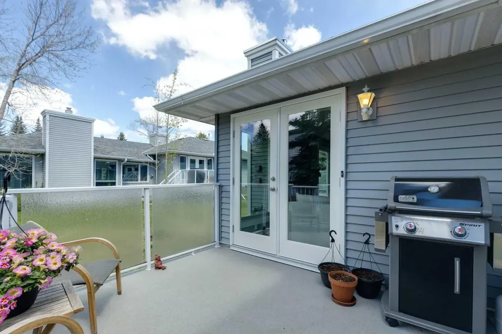 47 Hawkside Park NW Calgary AB T3G 2W4