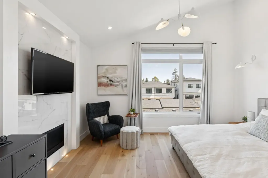 1424 27 Street SW Calgary AB T3C 1L3