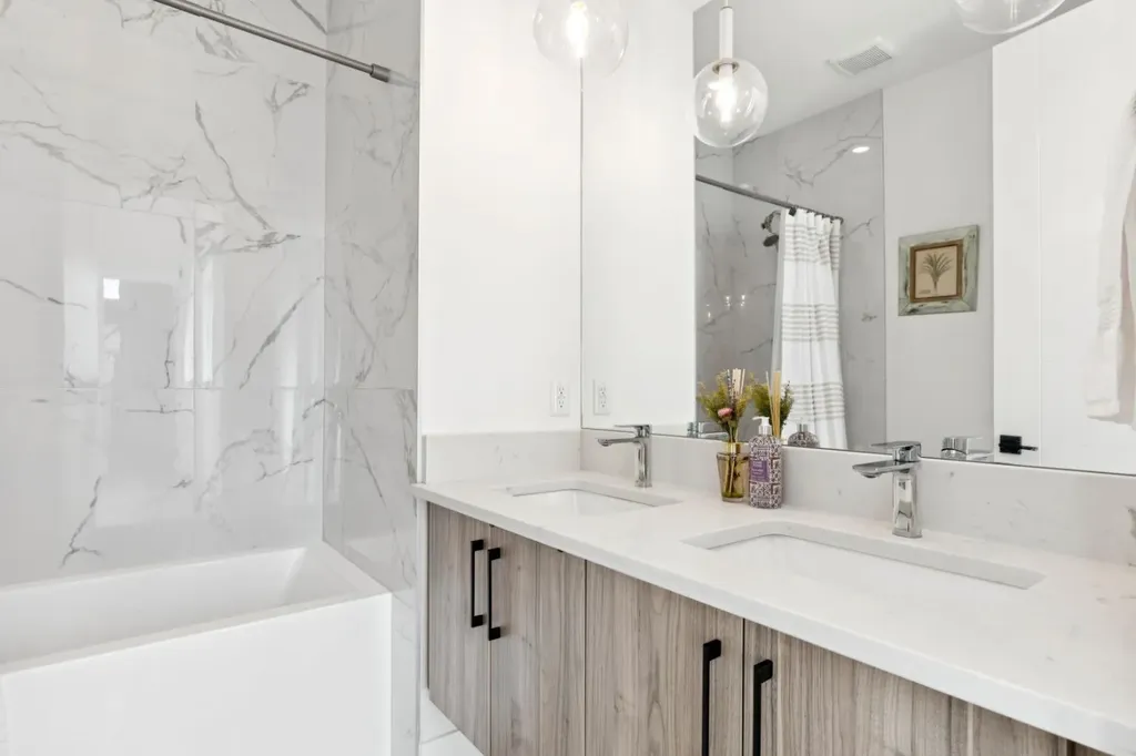 1424 27 Street SW Calgary AB T3C 1L3