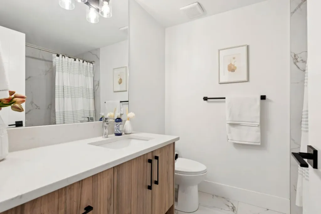 1424 27 Street SW Calgary AB T3C 1L3
