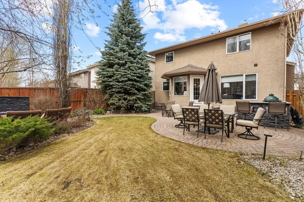 186 Mt Assiniboine Circle SE Calgary AB T2Z 2N6