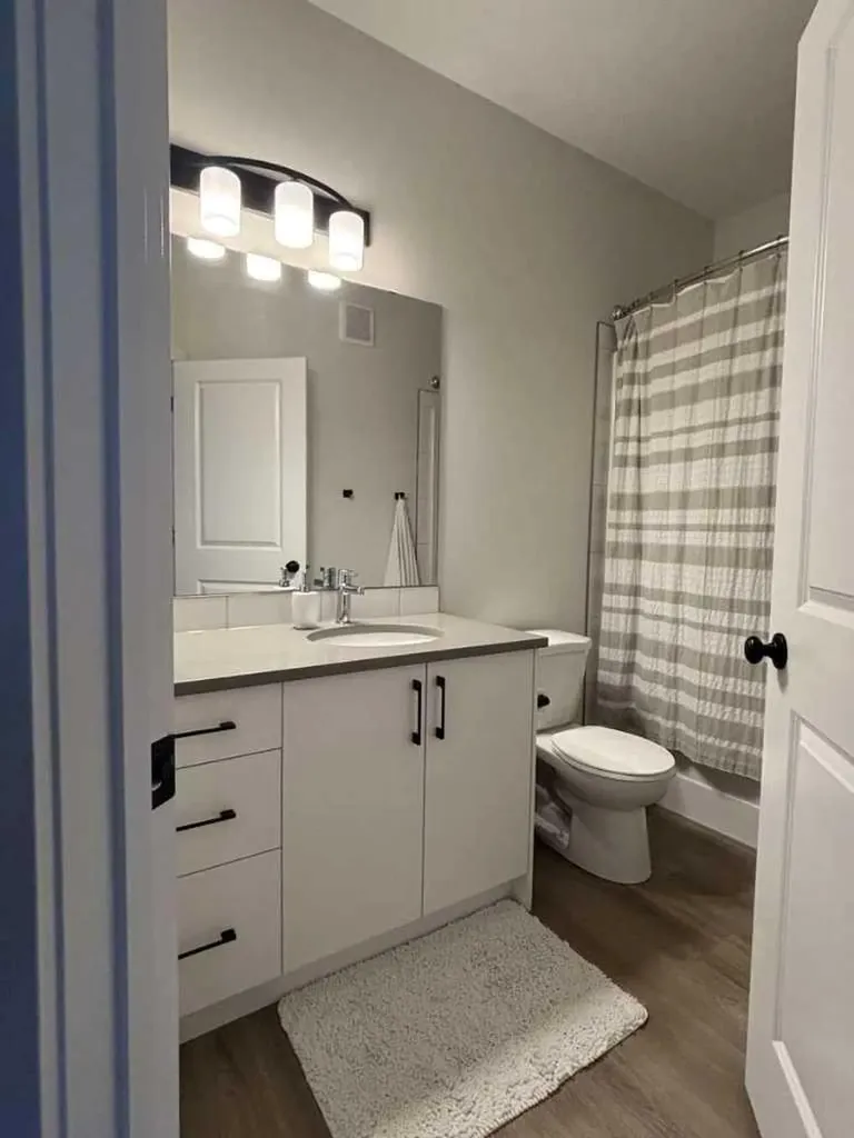 4434 53 Street Rocky Mountain House AB T4T 0C3