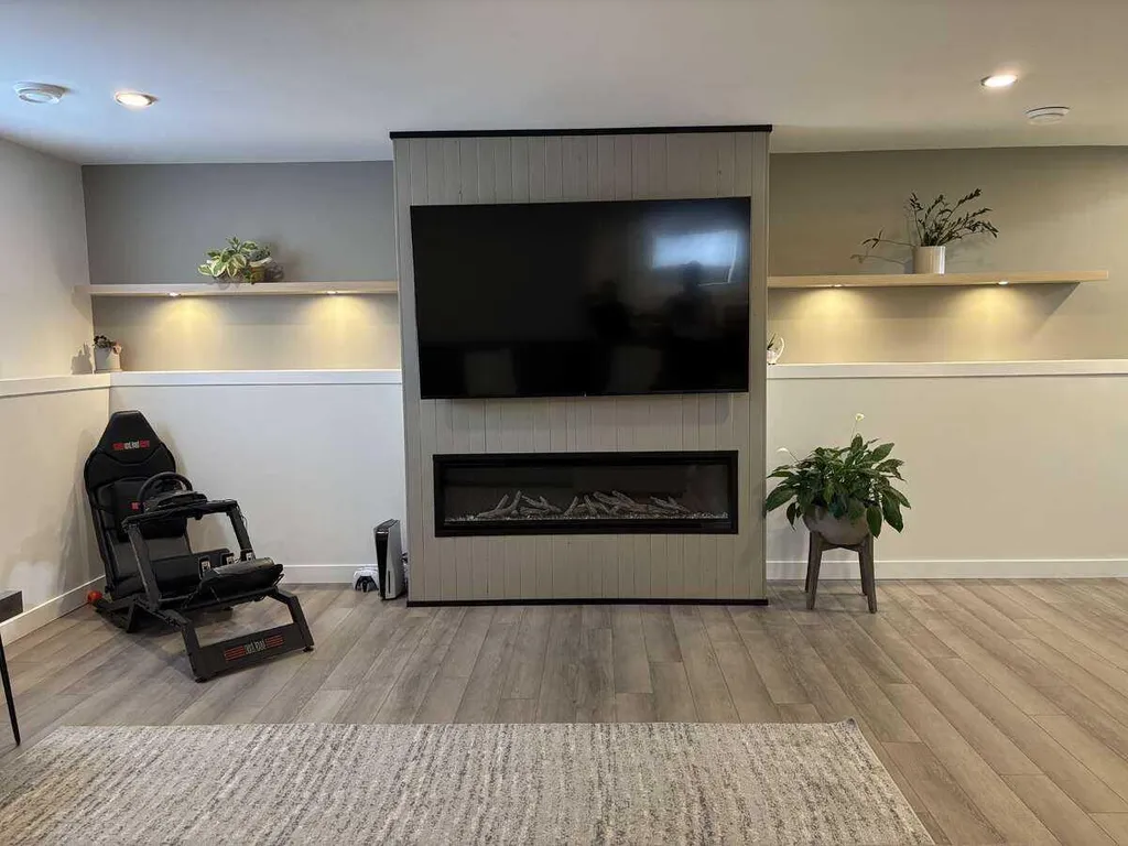 4434 53 Street Rocky Mountain House AB T4T 0C3