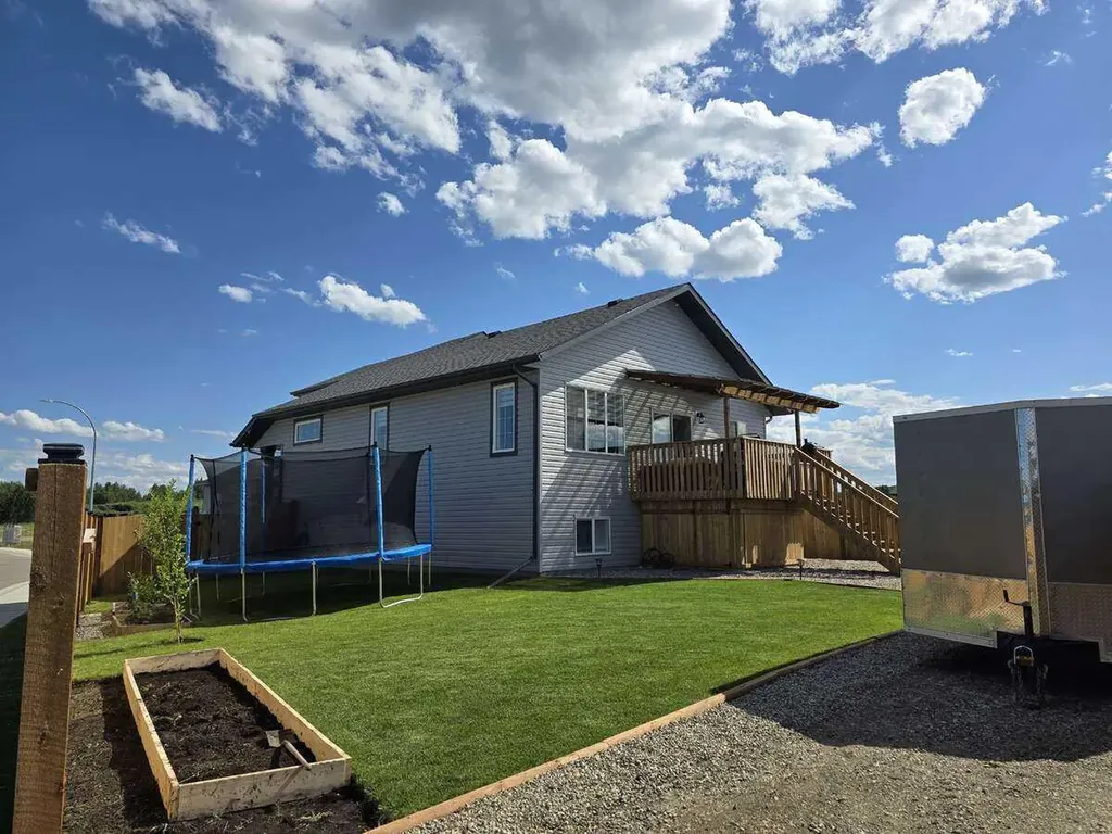 4434 53 Street Rocky Mountain House AB T4T 0C3