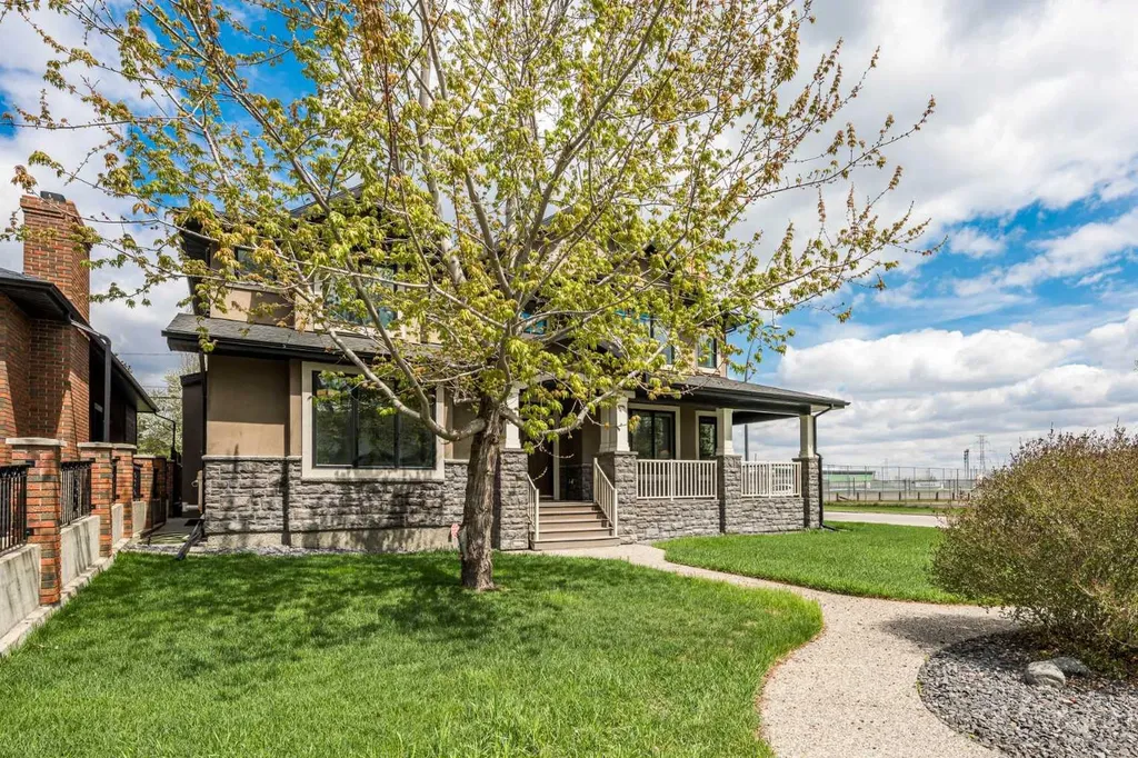 5615 19 Street SW Calgary AB T3E 1P4