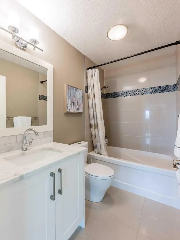 5615 19 Street SW Calgary AB T3E 1P4