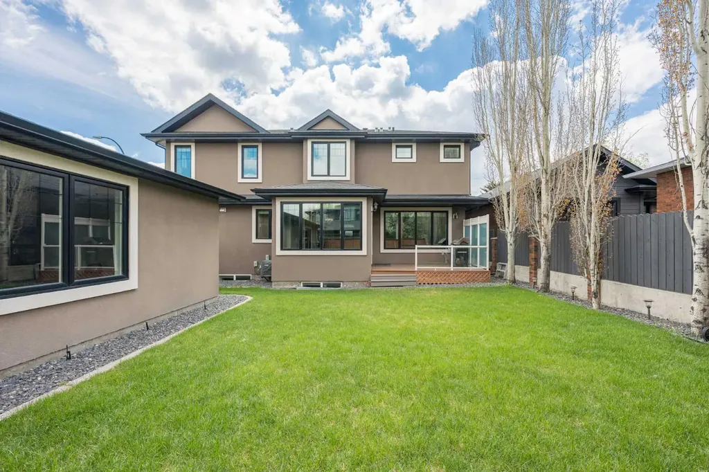 5615 19 Street SW Calgary AB T3E 1P4