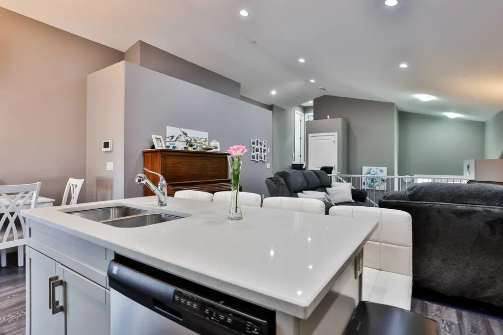 223 Couleesprings Terrace S Lethbridge AB T1K5P1