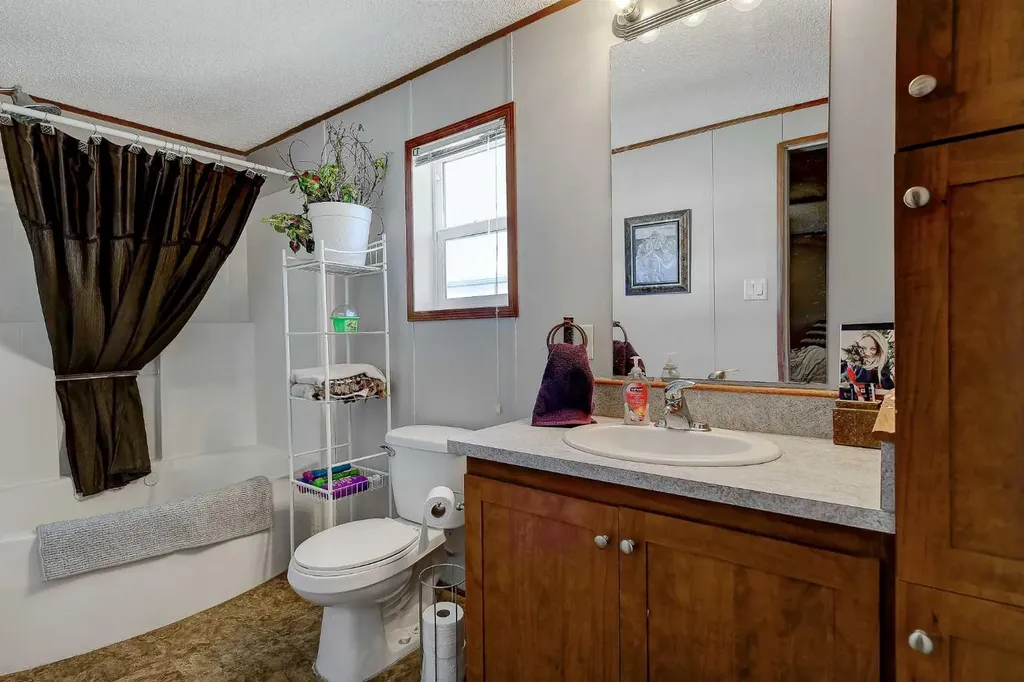8609 89 Street Grande Prairie AB T8X1V7