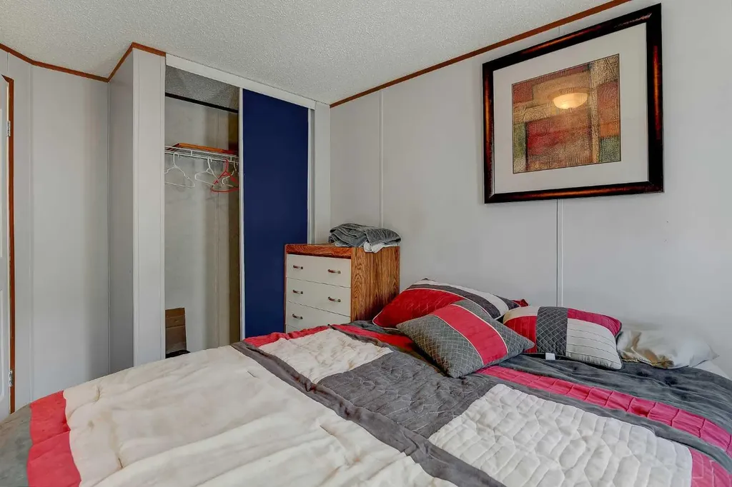 8609 89 Street Grande Prairie AB T8X1V7