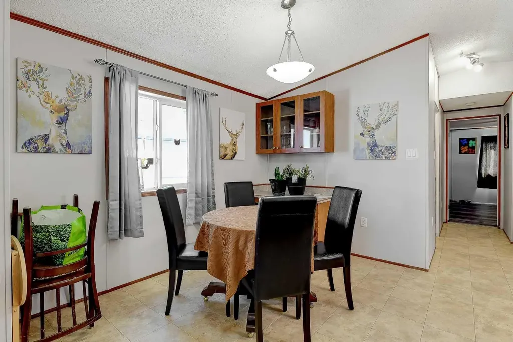 8609 89 Street Grande Prairie AB T8X1V7