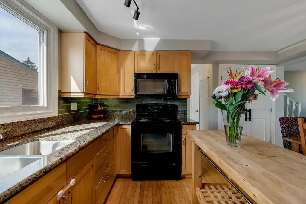 34 Ranch Glen Drive NW Calgary AB T3G 1E3