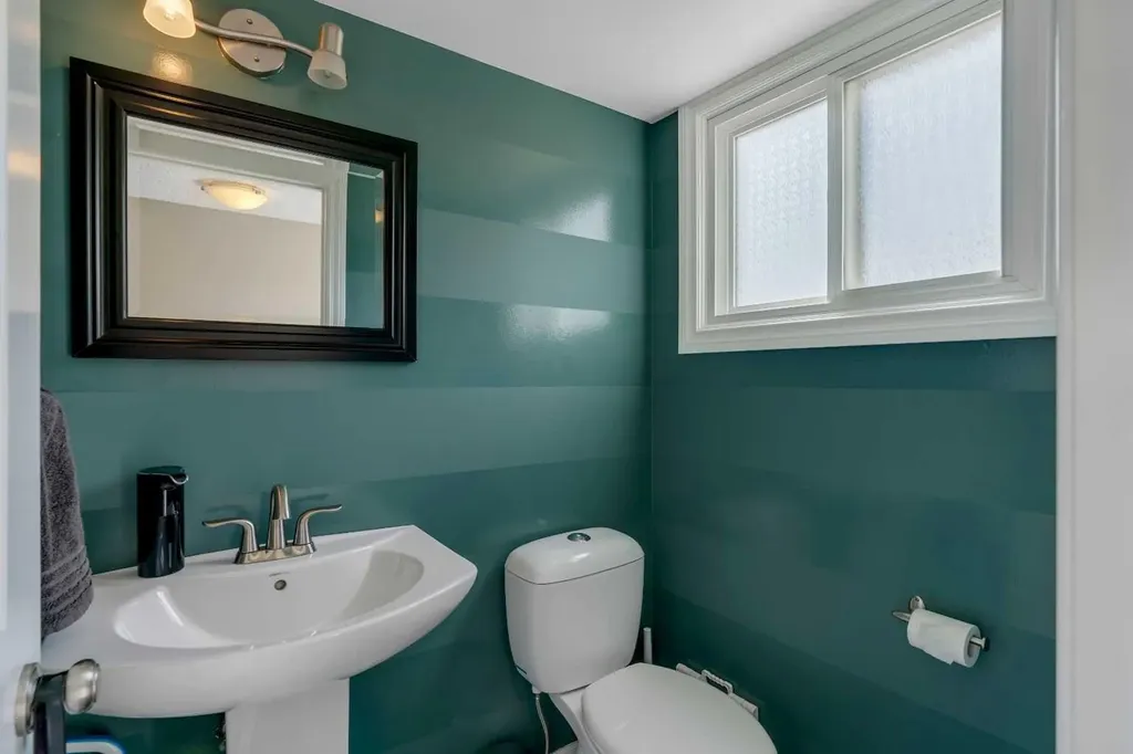 34 Ranch Glen Drive NW Calgary AB T3G 1E3